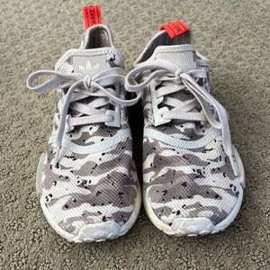 Adidas NMD CAMO women’s size 6